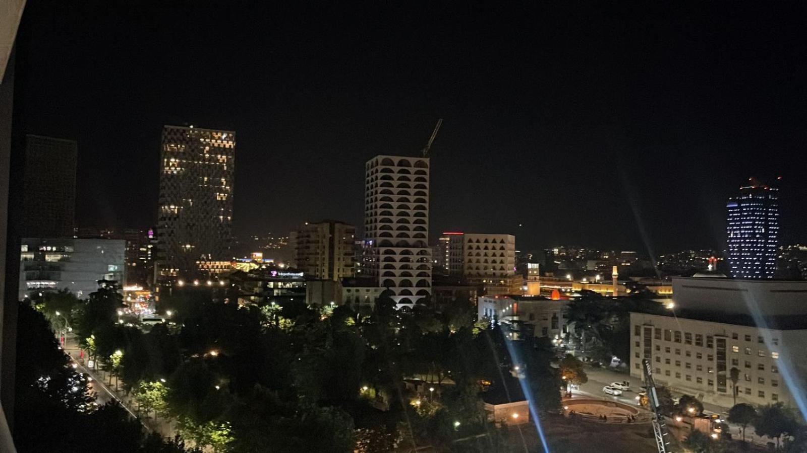 Free Parking Skanderbeg Square - Spacious Central Apartment 티라나 외부 사진