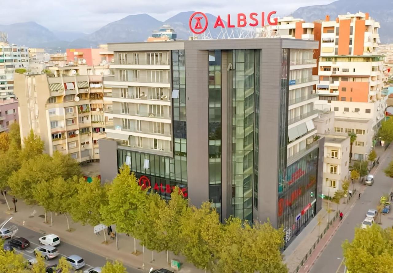Free Parking Skanderbeg Square - Spacious Central Apartment 티라나 외부 사진